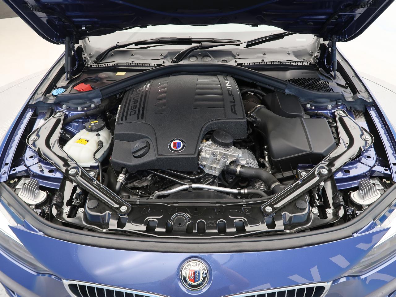 スタイリングは確かにbmwとほぼ同じ しかしそれだけに留まらないアルピナの哲学とは 輸入車 外車の中古車探しなら ユニバース