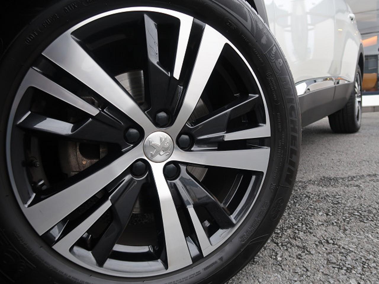 フランスの老舗ブランドプジョーの足まわりは猫足 そう表現される理由とは 輸入車 外車の中古車探しなら ユニバース