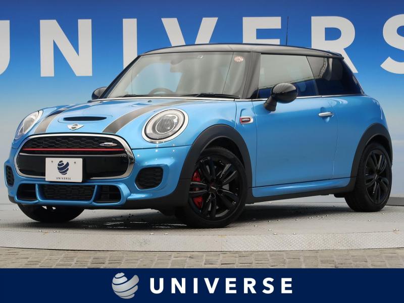 ミニの愛らしいスタイリングから一変 ミニ ジョンクーパーワークスをチェック 輸入車 外車の中古車探しなら ユニバース