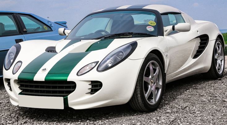 ミドシップはなぜスポーツカーに適しているのか 輸入車 外車の中古車探しなら ユニバース