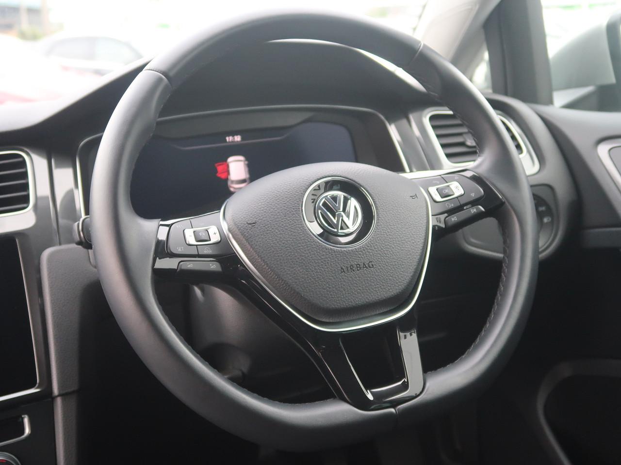 Vw新旧ゴルフ比較 8代目は7代目からどれだけ進化した 輸入車 外車の中古車探しなら ユニバース